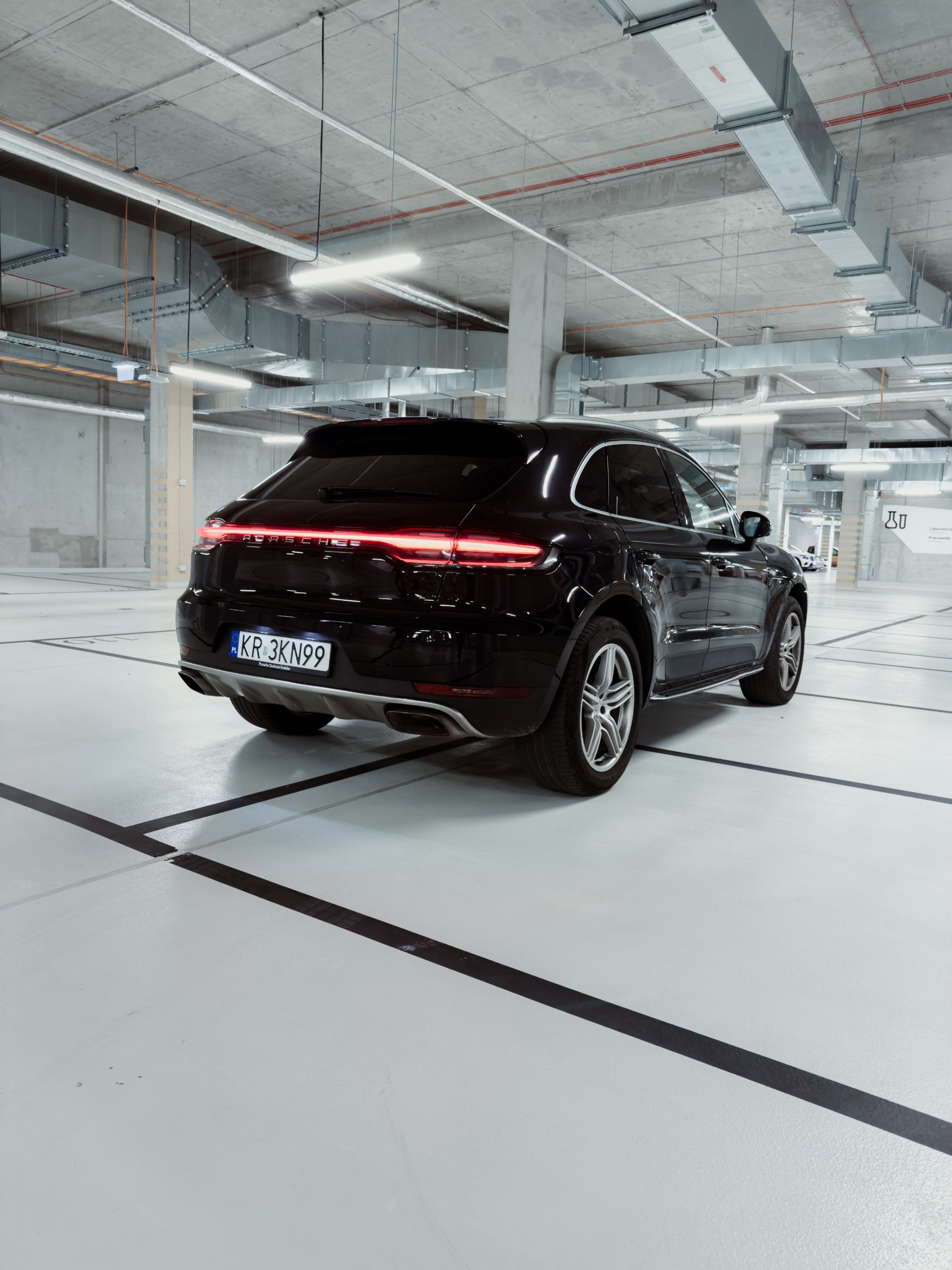 Porsche Macan 3